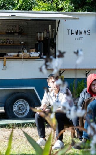 סוד הפלא הקיבוצי קפה תומאס כפר מסריק